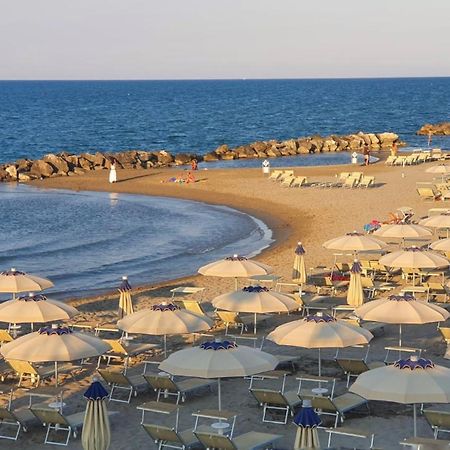 Hotel Holiday Sunshine Summer Misano Adriatico Exterior foto